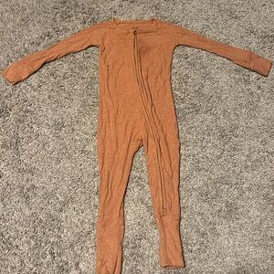 Little sleepies rust ribbed zippy size 12-18 month